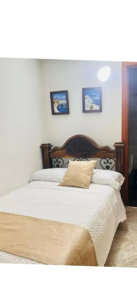Casa Hotel Laureles Medellin Homestay
